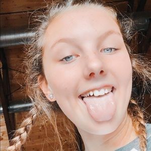 Meet your Posher, Felicity